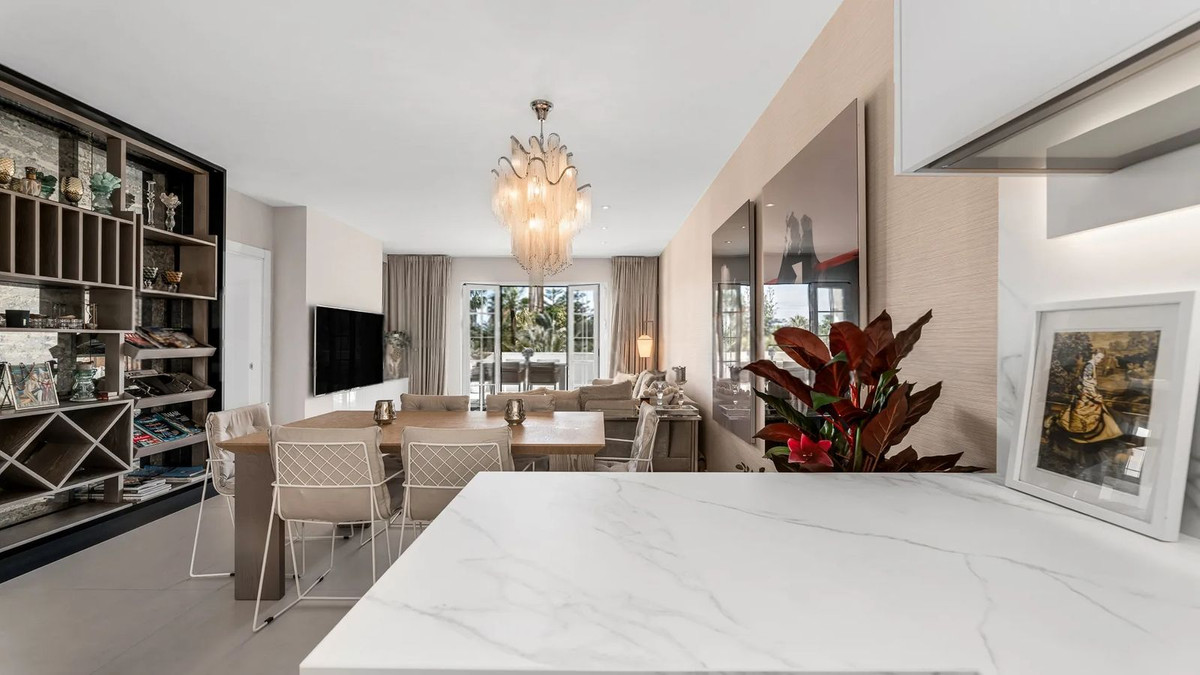 Penthouse in The Golden Mile-11
