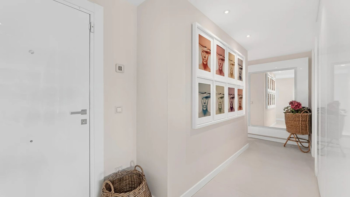 Penthouse in The Golden Mile-13