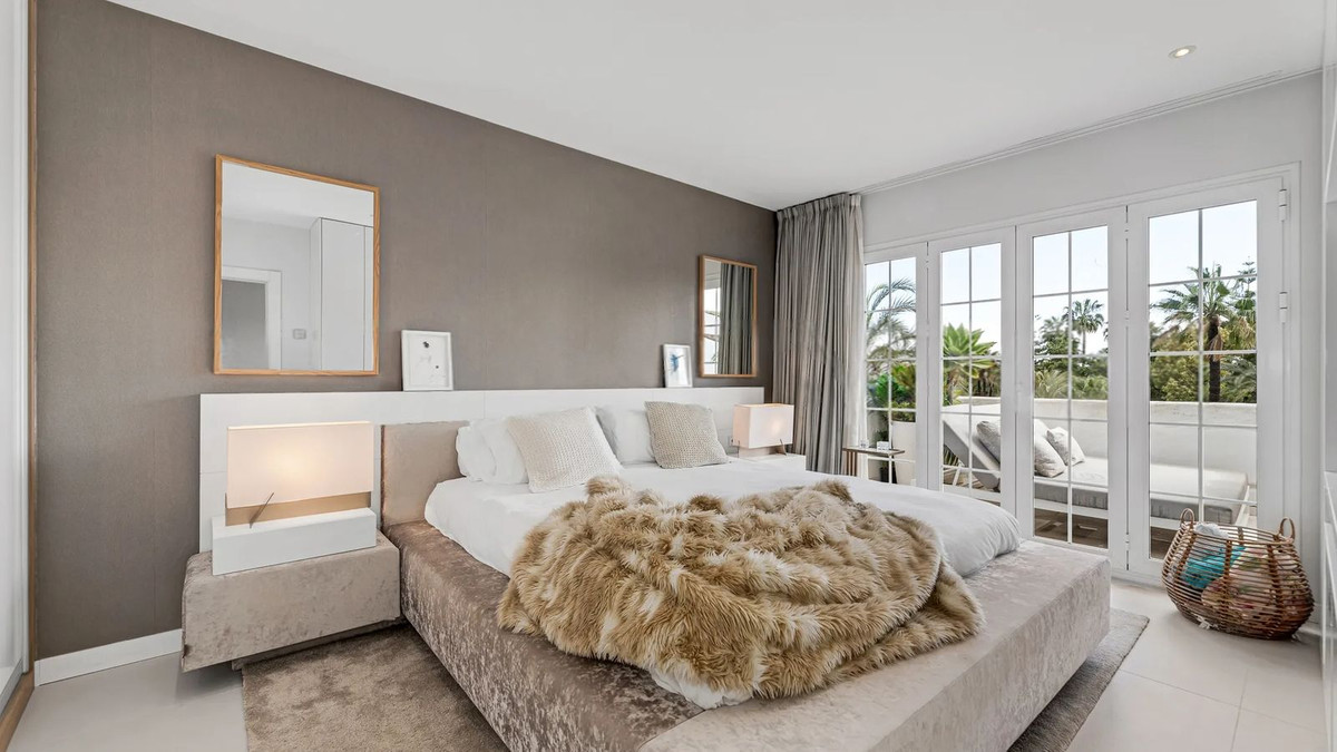 Penthouse in The Golden Mile-14