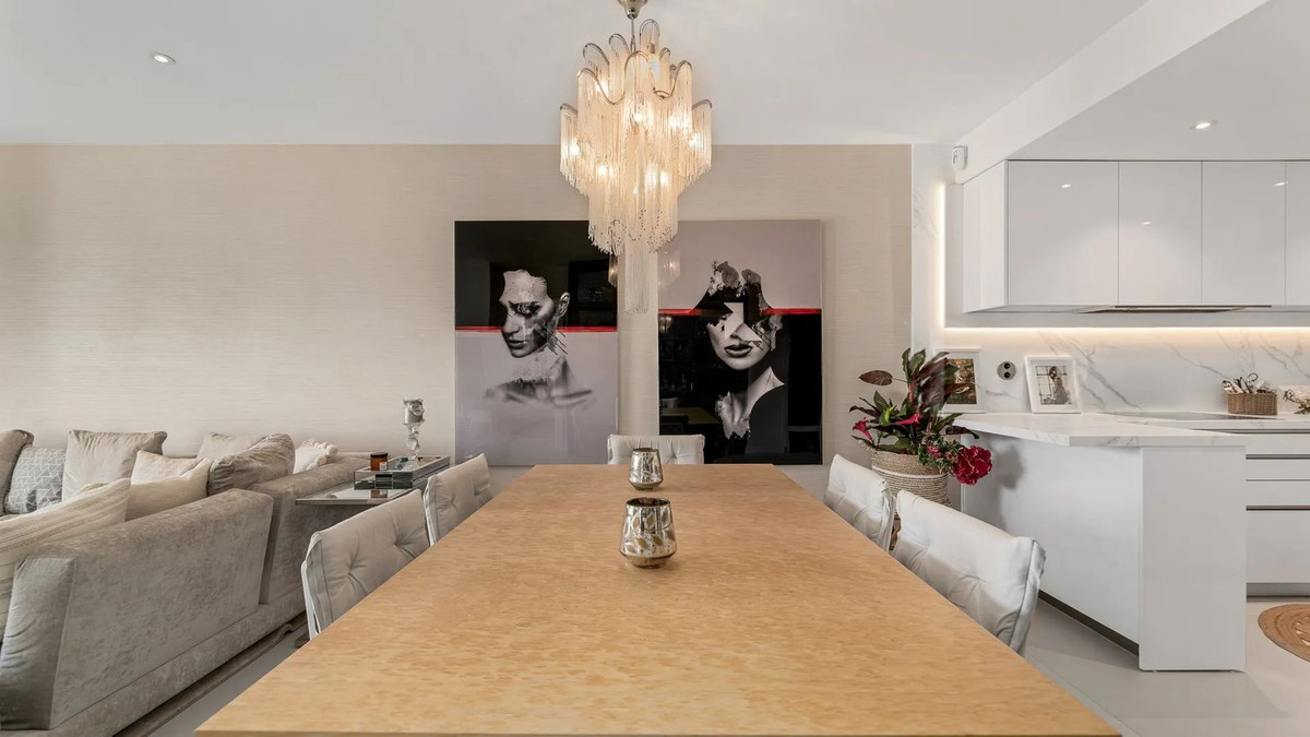 Penthouse in The Golden Mile-8