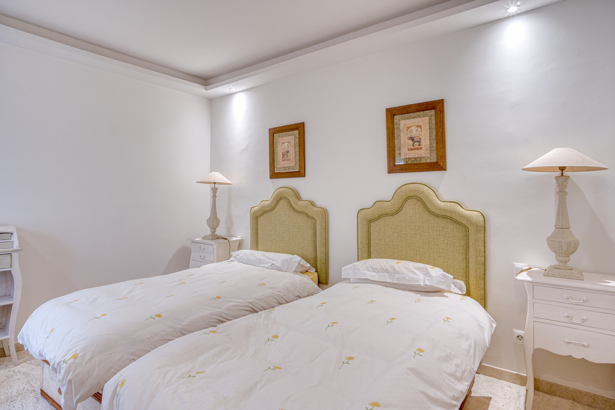 Begane grond appartement in The Golden Mile-12