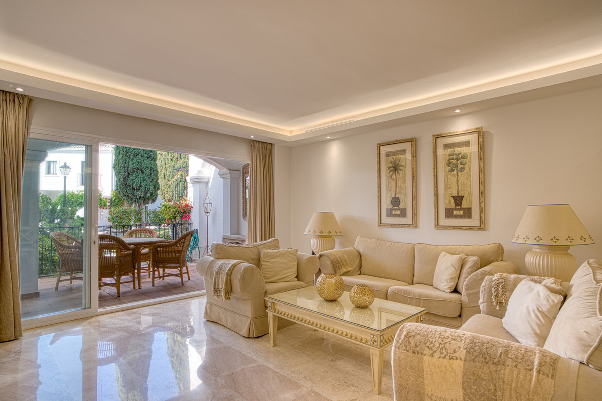 Begane grond appartement in The Golden Mile-2
