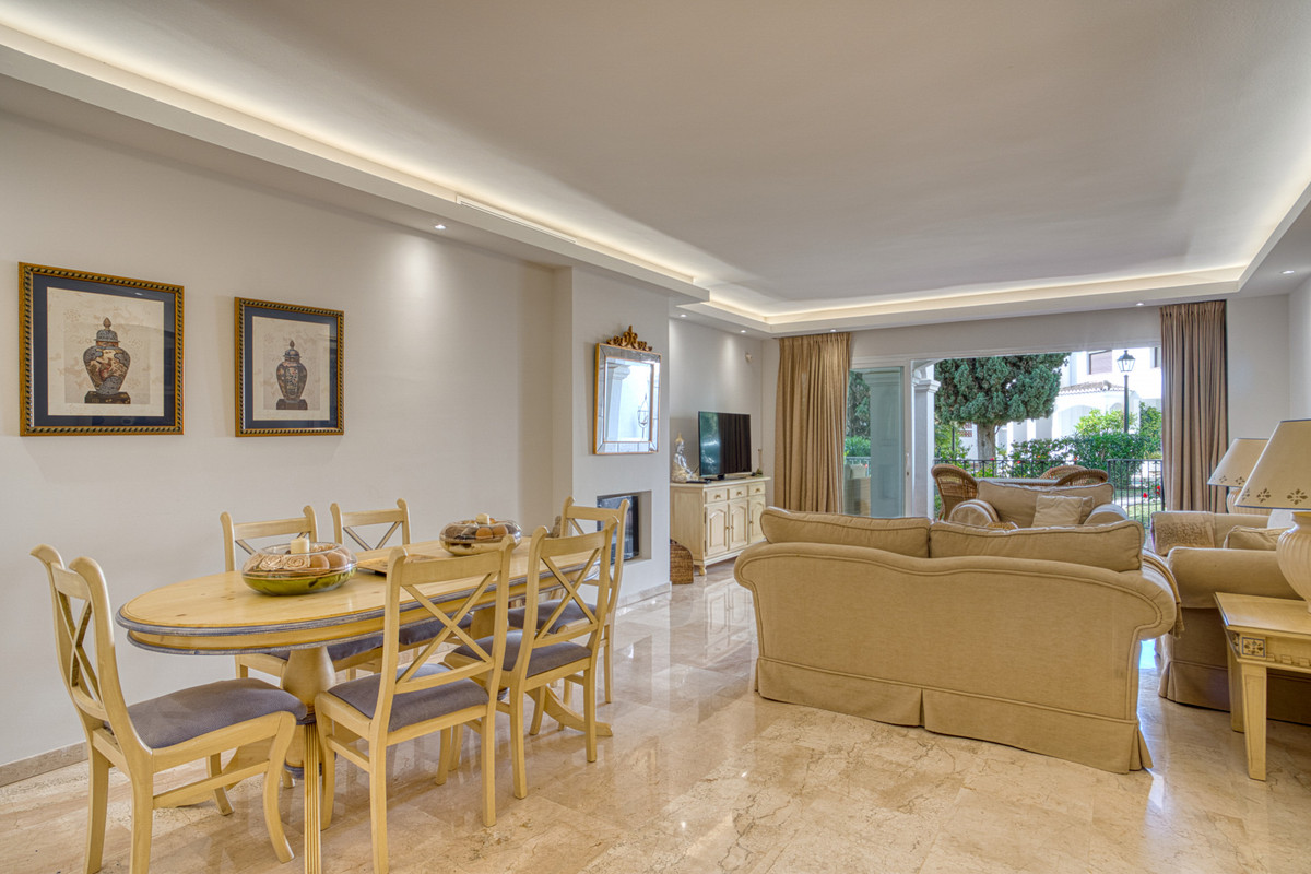 Begane grond appartement in The Golden Mile-24