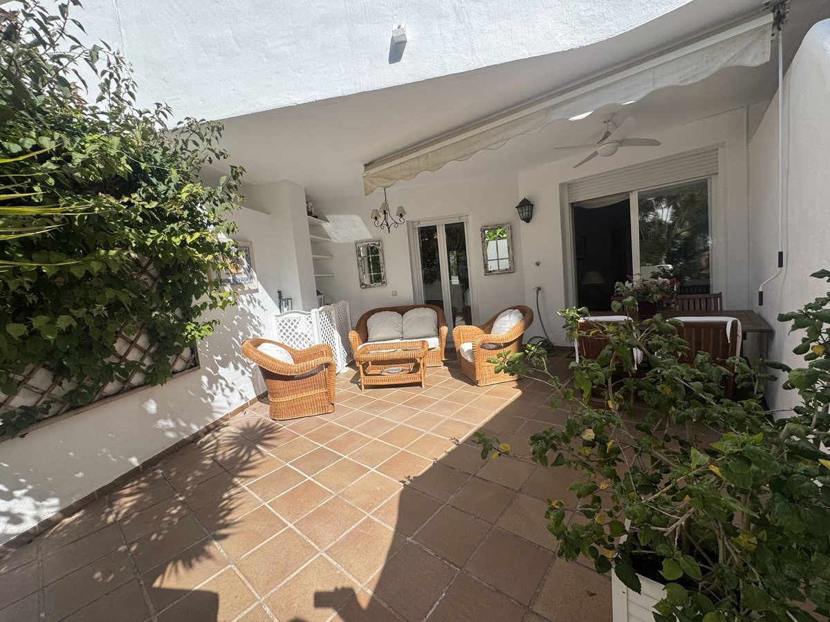 Begane grond appartement in The Golden Mile-2