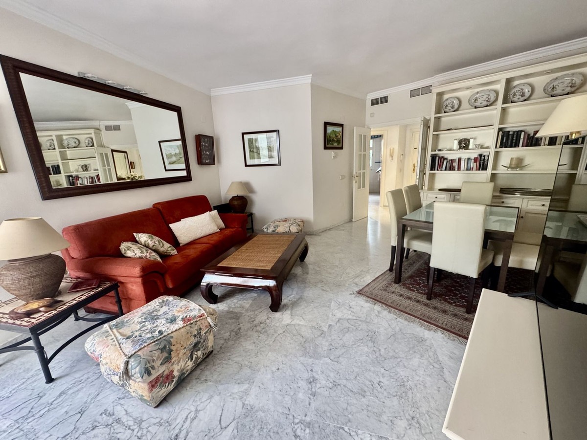 Begane grond appartement in The Golden Mile-4