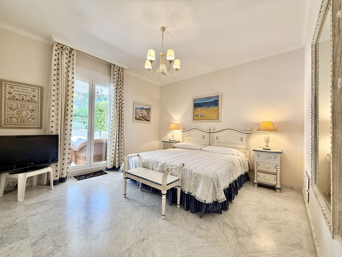 Apartment for sale in The Golden Mile | 3 bedrooms H5051644