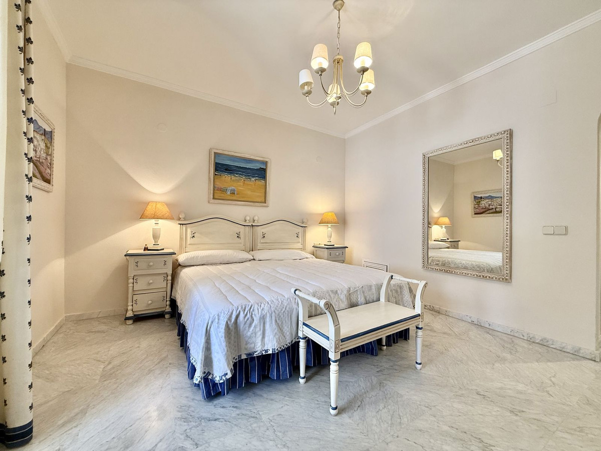Apartment for sale in The Golden Mile | 3 bedrooms H5051644
