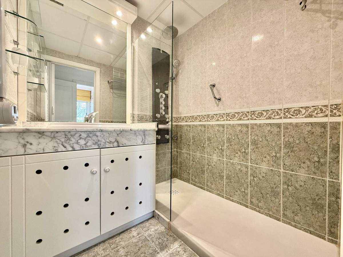 Apartment for sale in The Golden Mile | 3 bedrooms H5051644