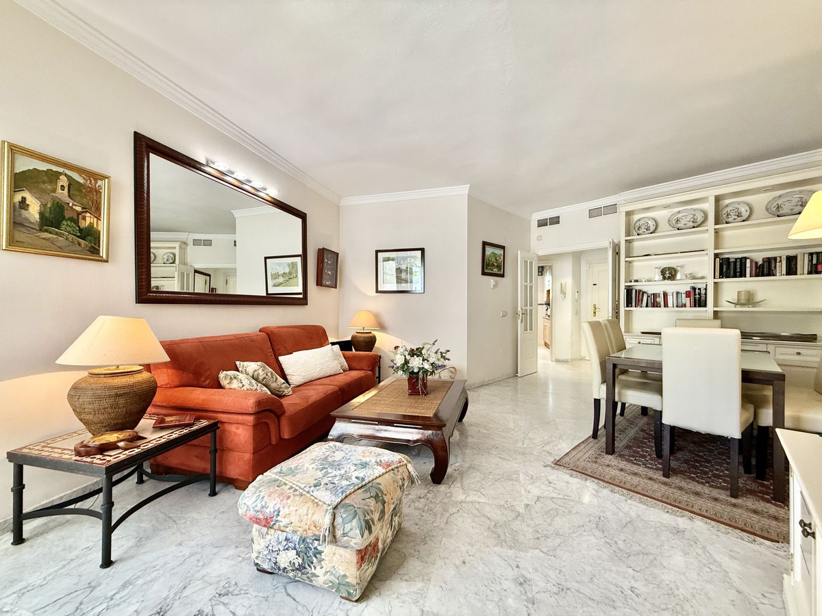 Apartment for sale in The Golden Mile | 3 bedrooms H5051644