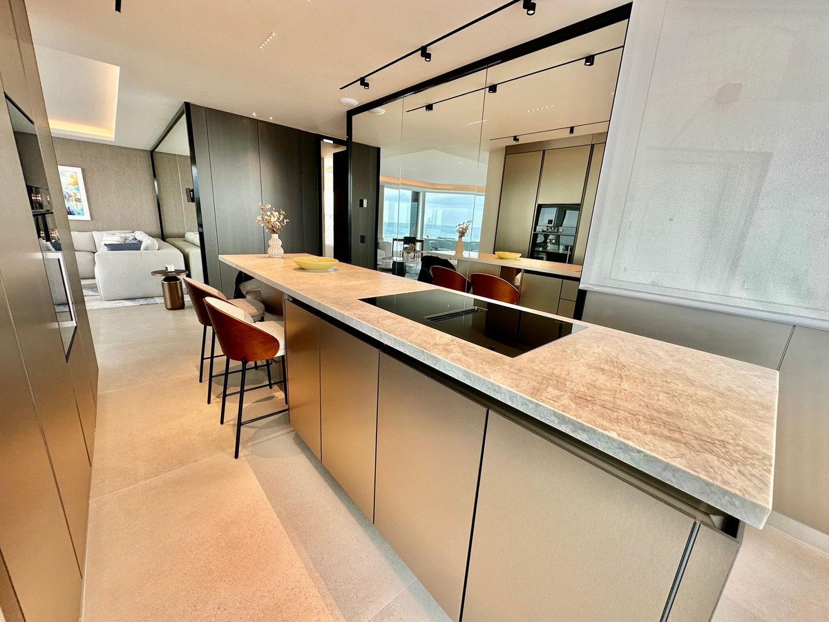 Appartement te koop in The Golden Mile | 3 slaapkamers H5056309