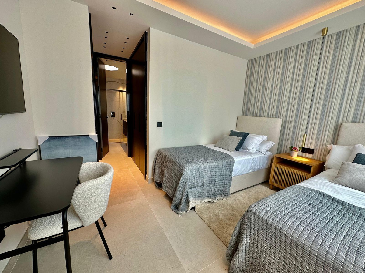 Appartement te koop in The Golden Mile | 3 slaapkamers H5056309