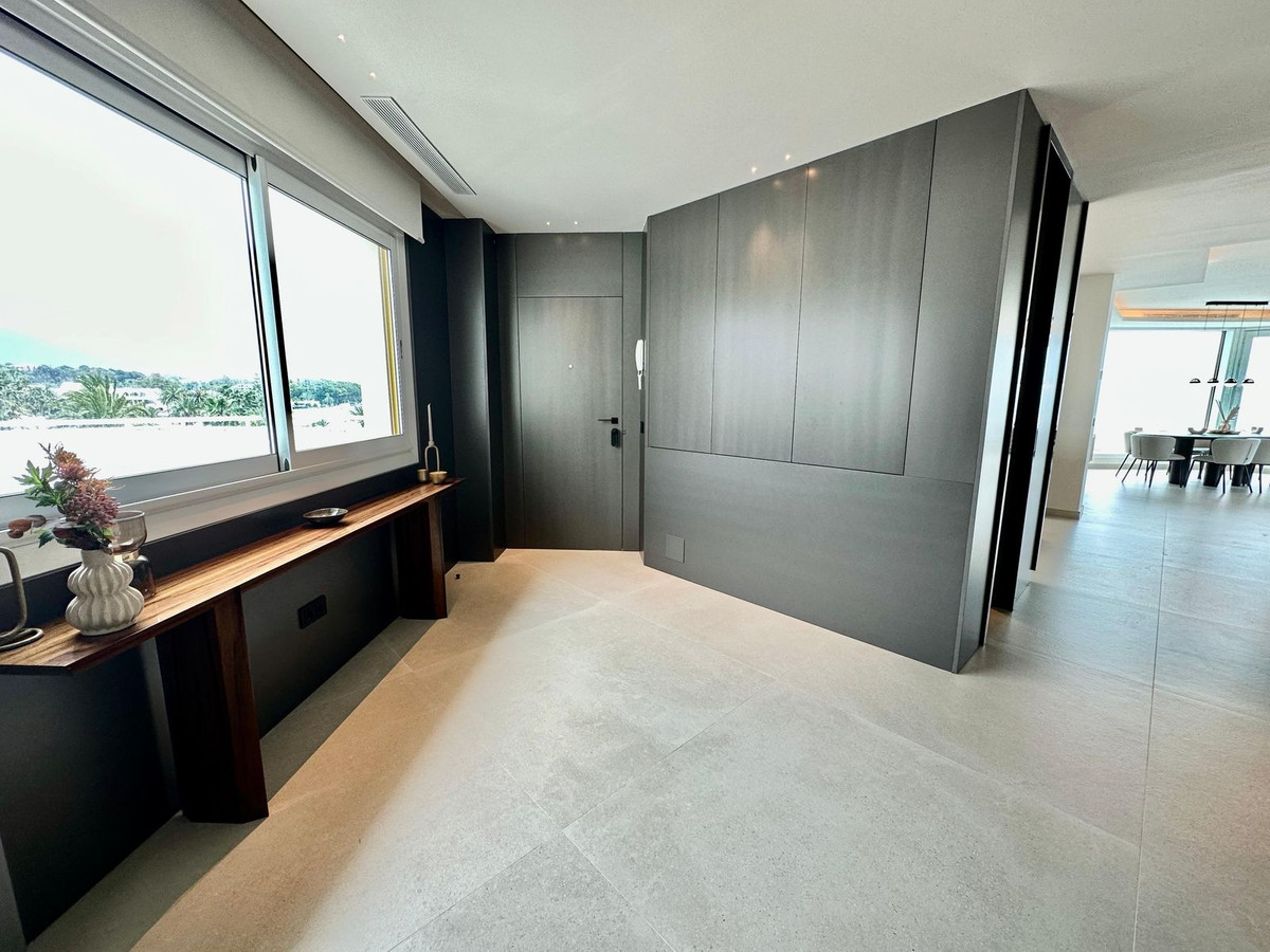 Appartement te koop in The Golden Mile | 3 slaapkamers H5056309