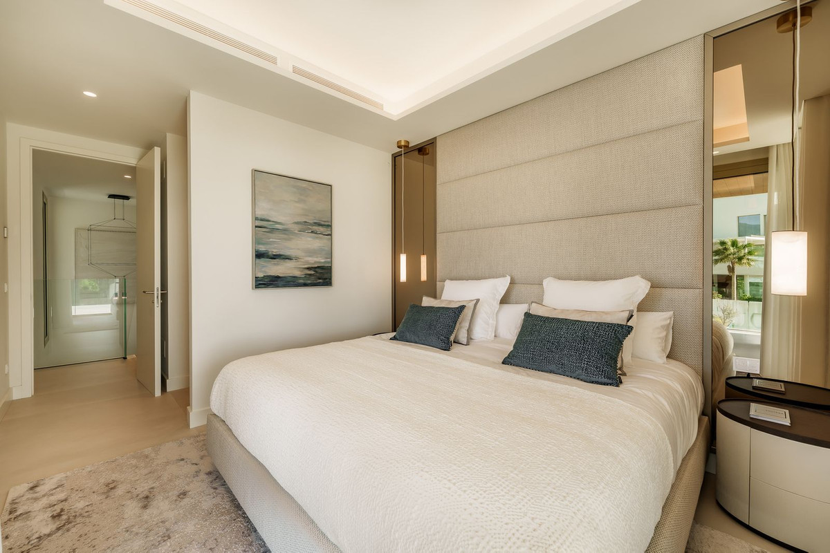 Appartement te koop in The Golden Mile | 4 slaapkamers H5058217