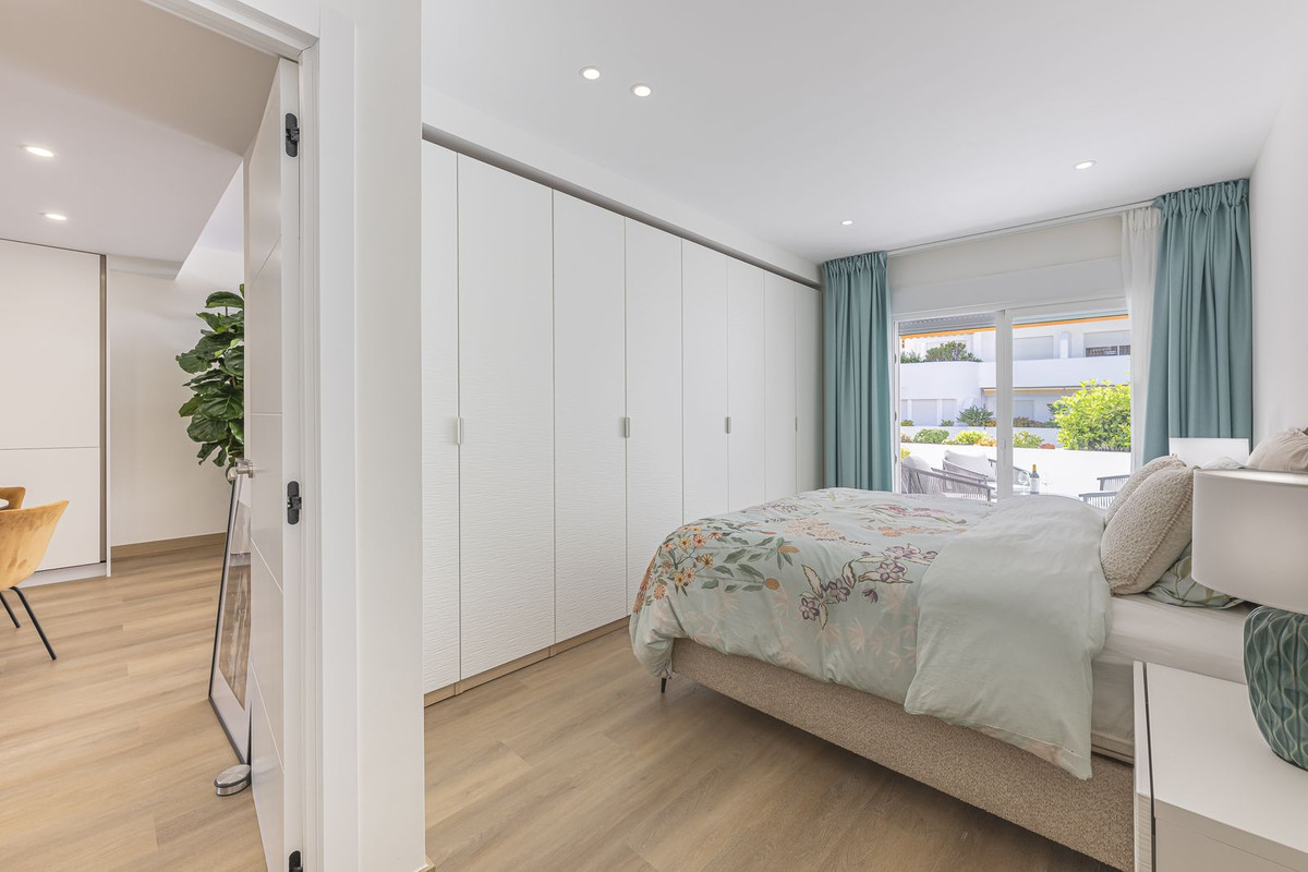 Appartement te koop in The Golden Mile | 1 slaapkamers H5076172