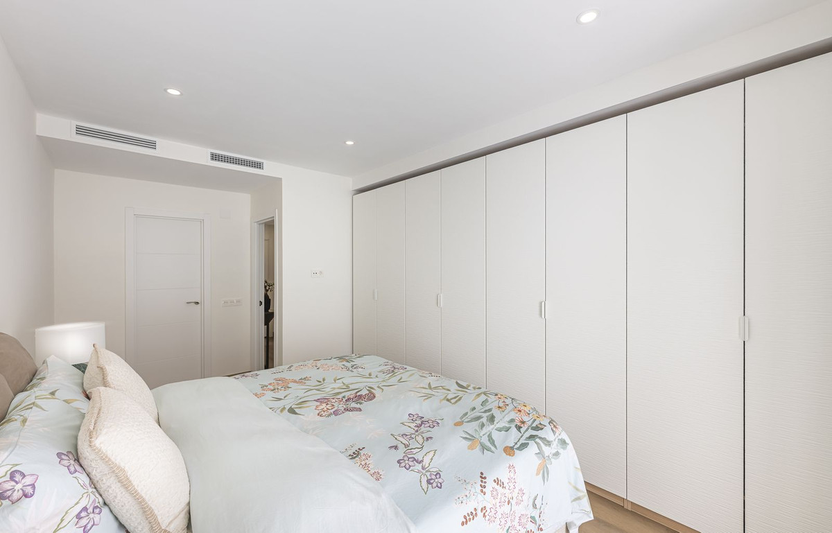 Appartement te koop in The Golden Mile | 1 slaapkamers H5076172