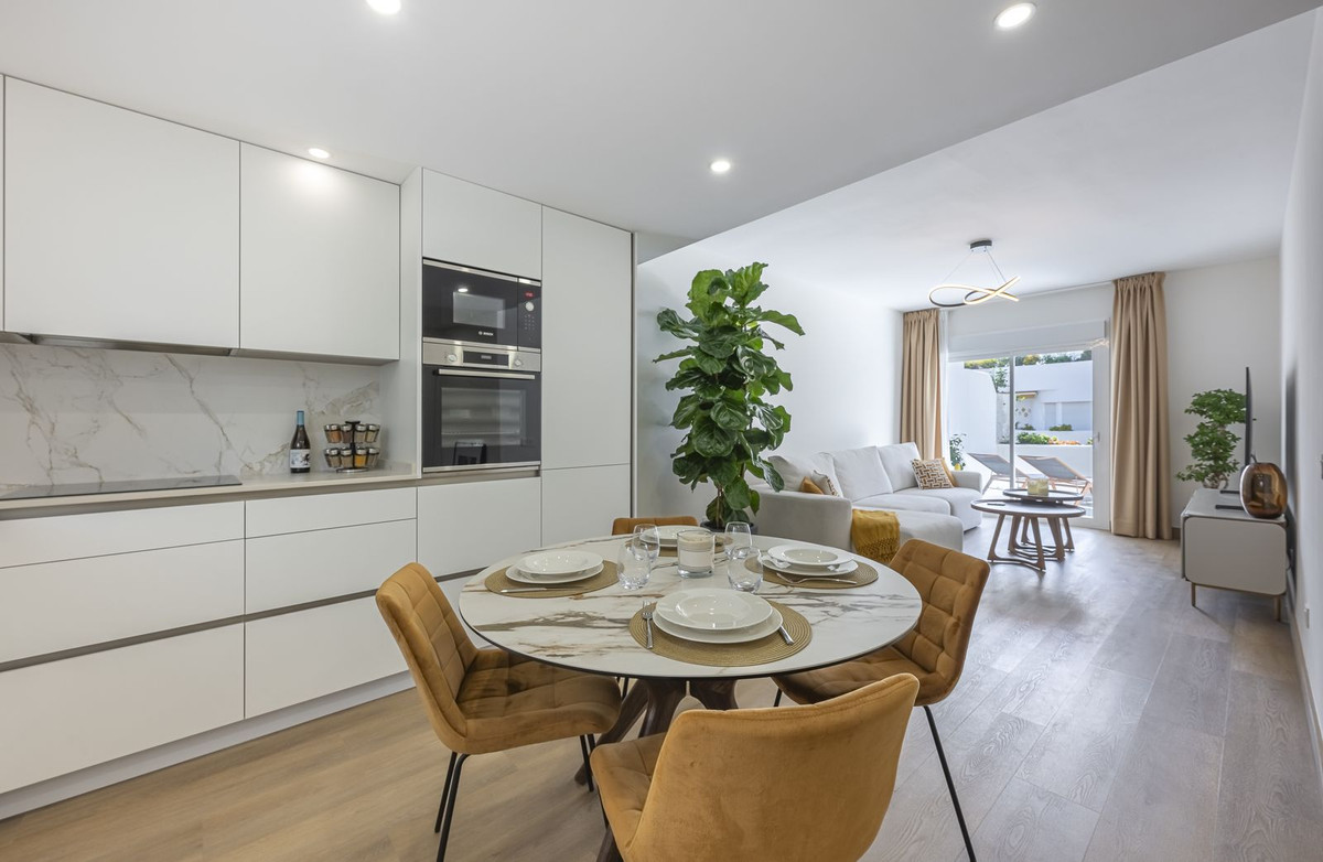 Appartement te koop in The Golden Mile | 1 slaapkamers H5076172