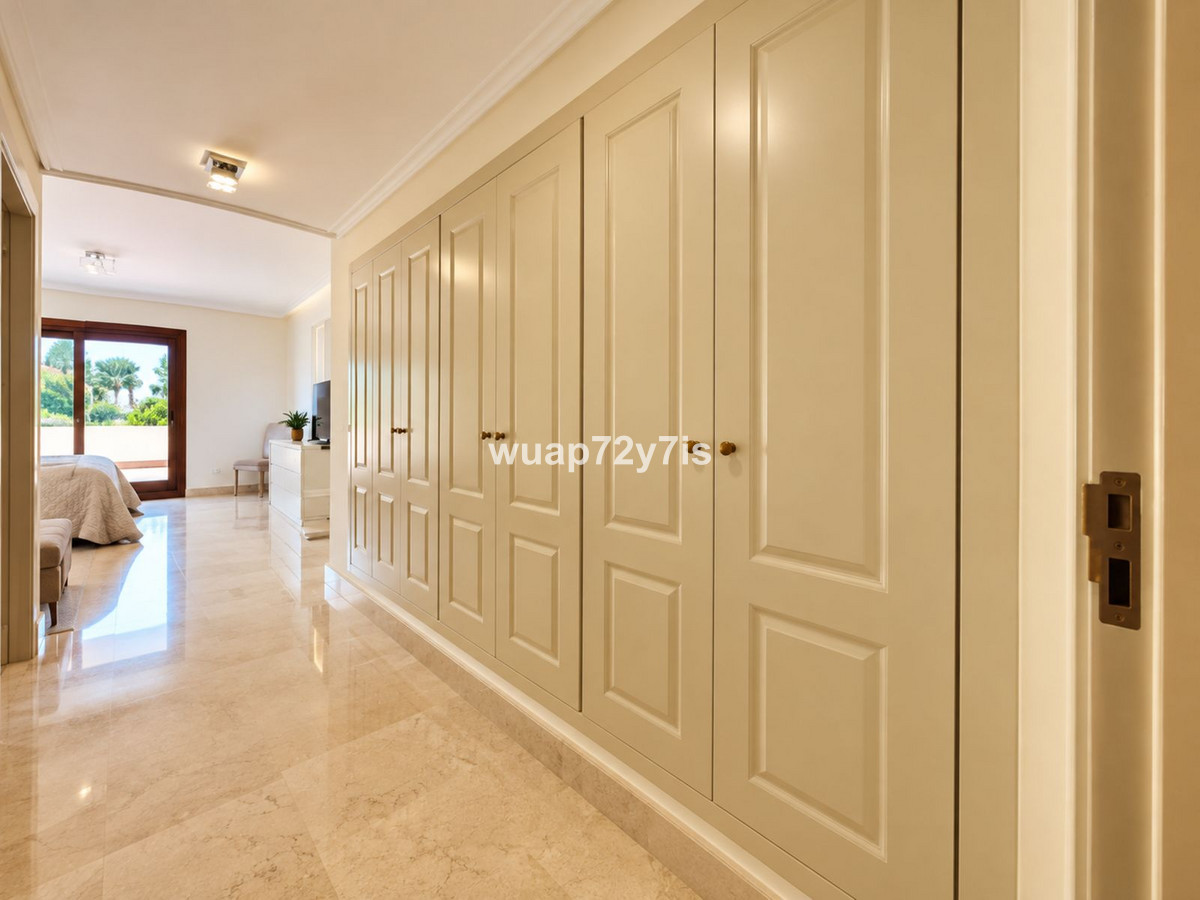 Appartement te koop in The Golden Mile | 2 slaapkamers H5076376