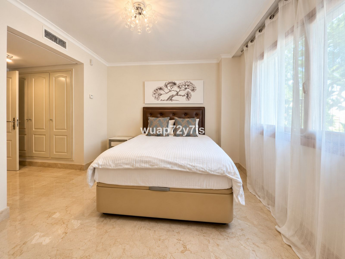 Appartement te koop in The Golden Mile | 2 slaapkamers H5076376