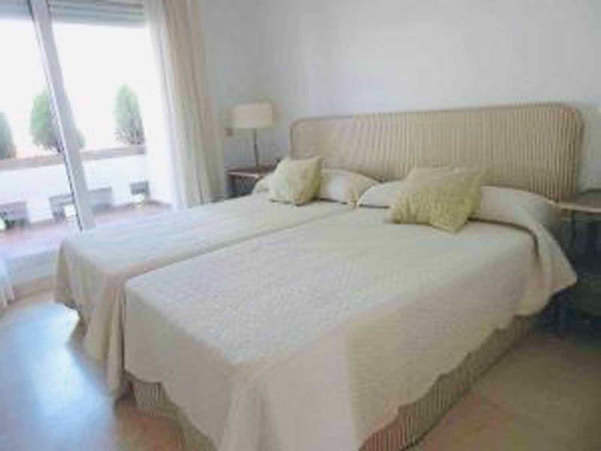 Appartement te koop in The Golden Mile | 3 slaapkamers H5078326