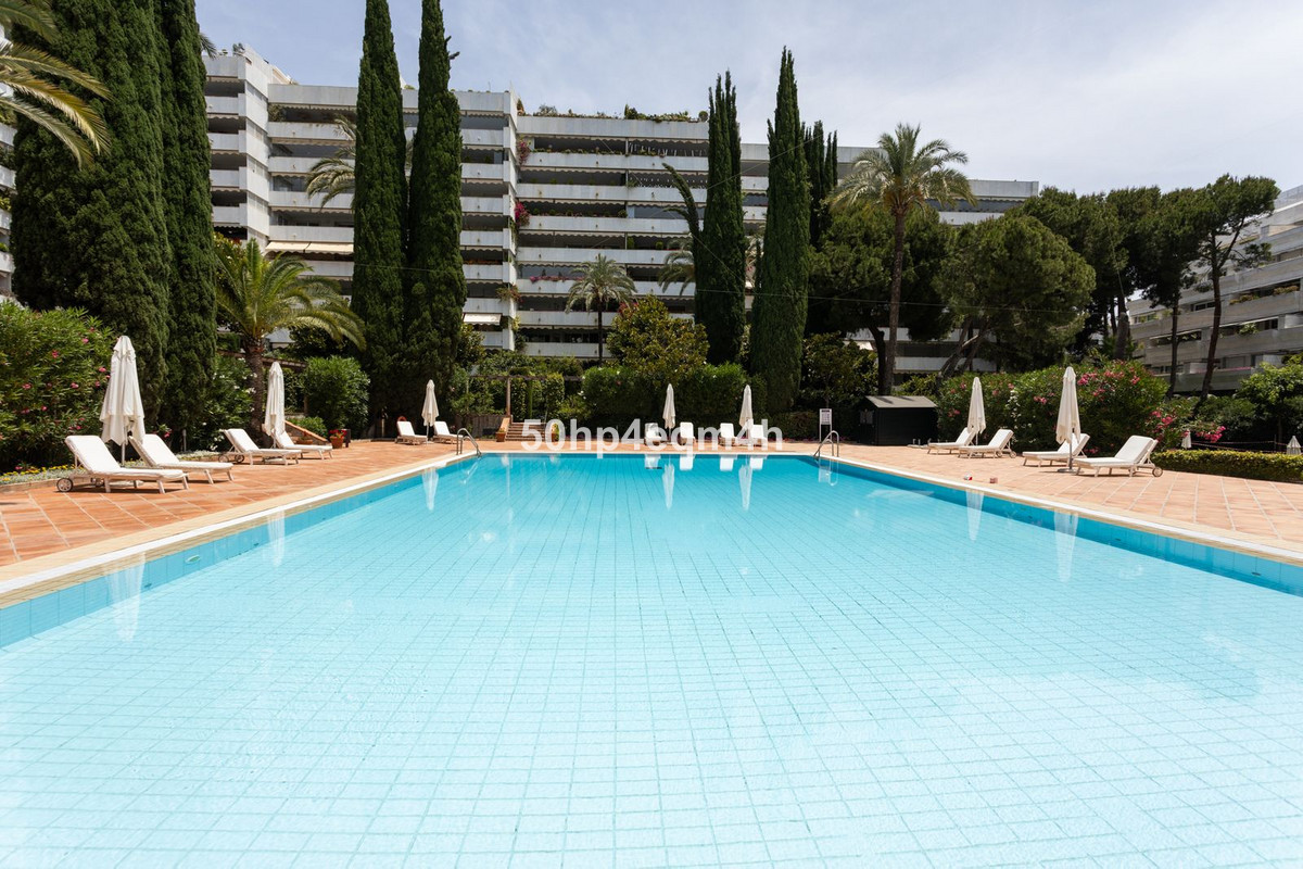 Appartement te koop in The Golden Mile | 3 slaapkamers H5078848