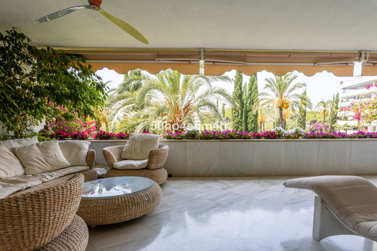 Appartement te koop in The Golden Mile | 3 slaapkamers H5078848