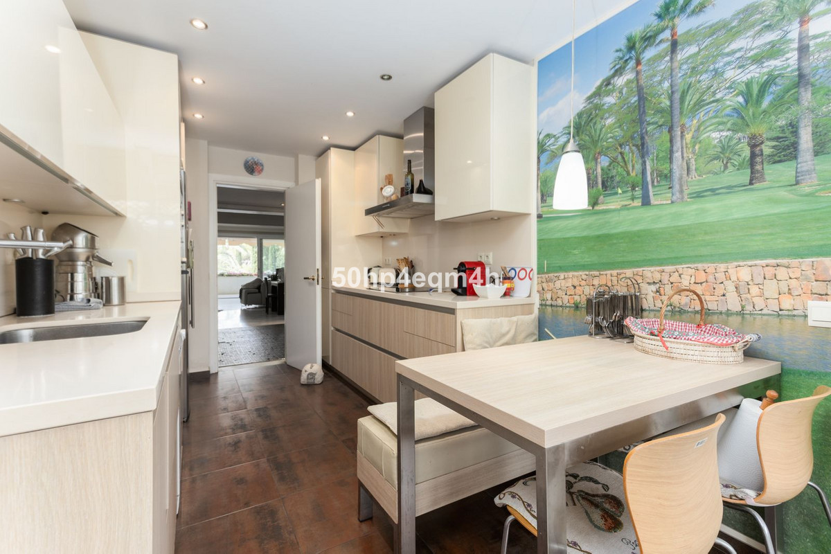 Appartement te koop in The Golden Mile | 3 slaapkamers H5078848