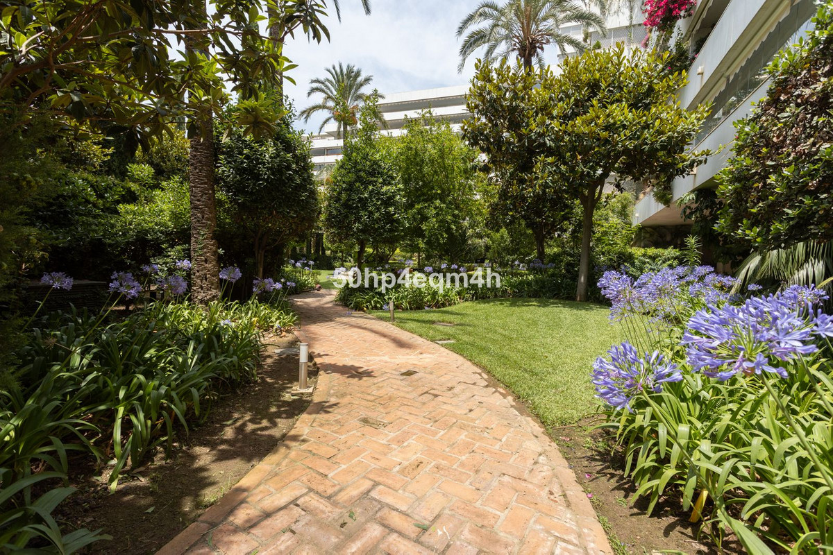 Appartement te koop in The Golden Mile | 3 slaapkamers H5078848