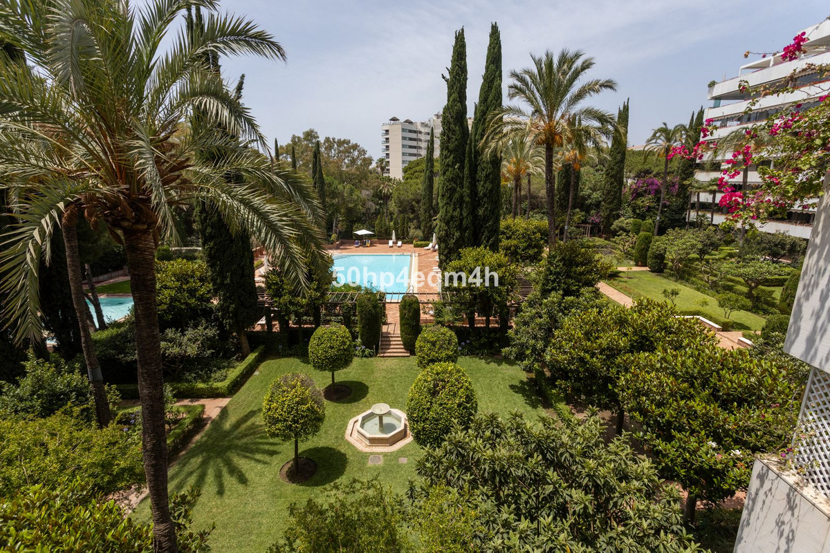 Appartement te koop in The Golden Mile | 3 slaapkamers H5078848