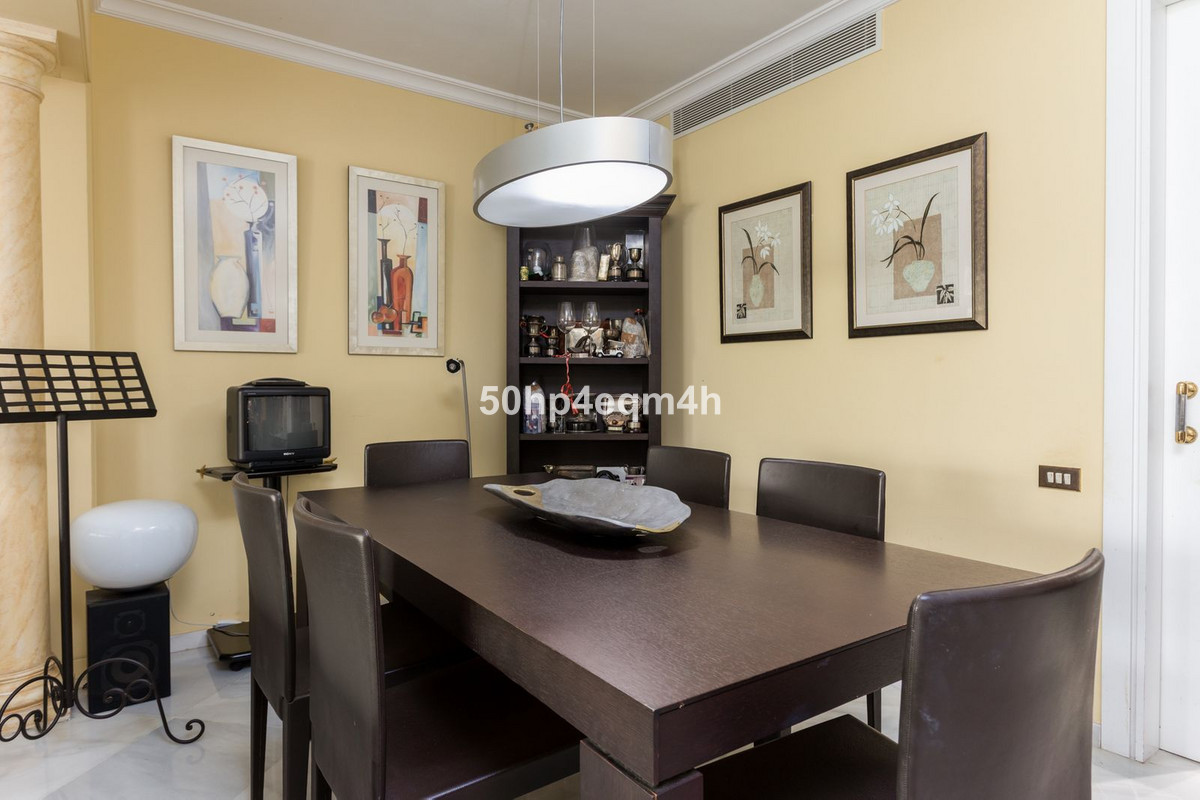 Appartement te koop in The Golden Mile | 3 slaapkamers H5078848