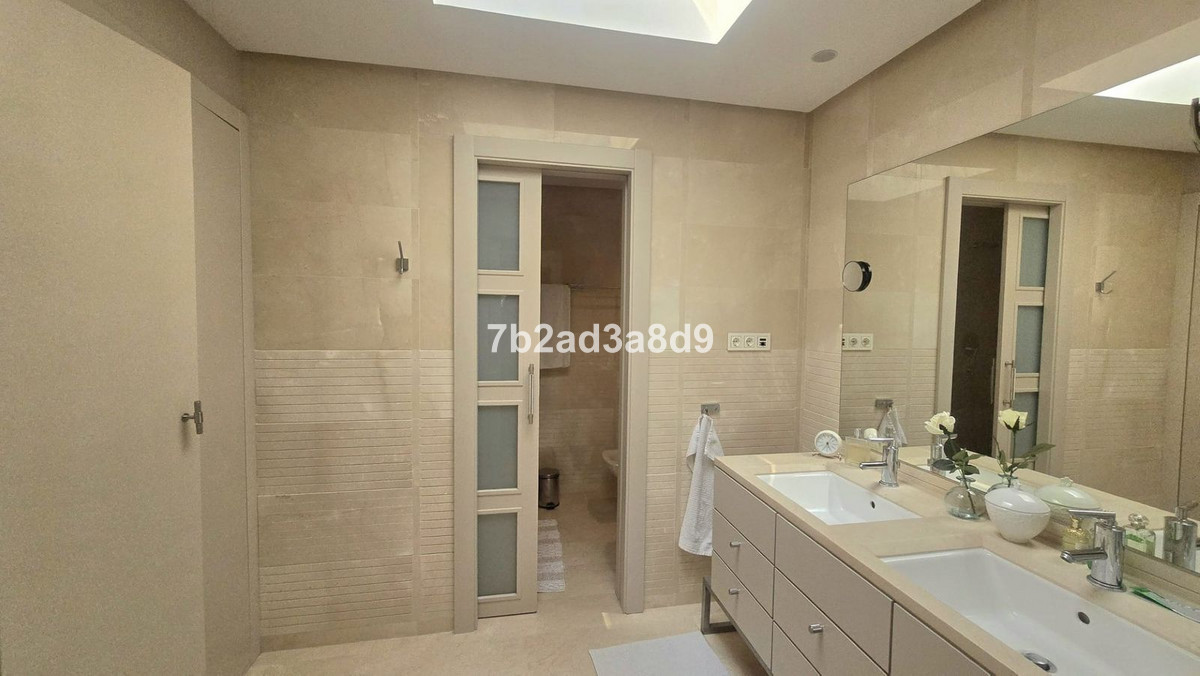 Appartement te koop in The Golden Mile | 2 slaapkamers H5080099