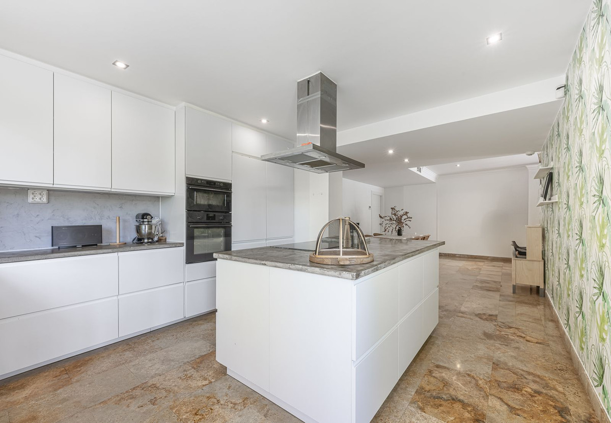 Appartement te koop in The Golden Mile | 3 slaapkamers H5083315