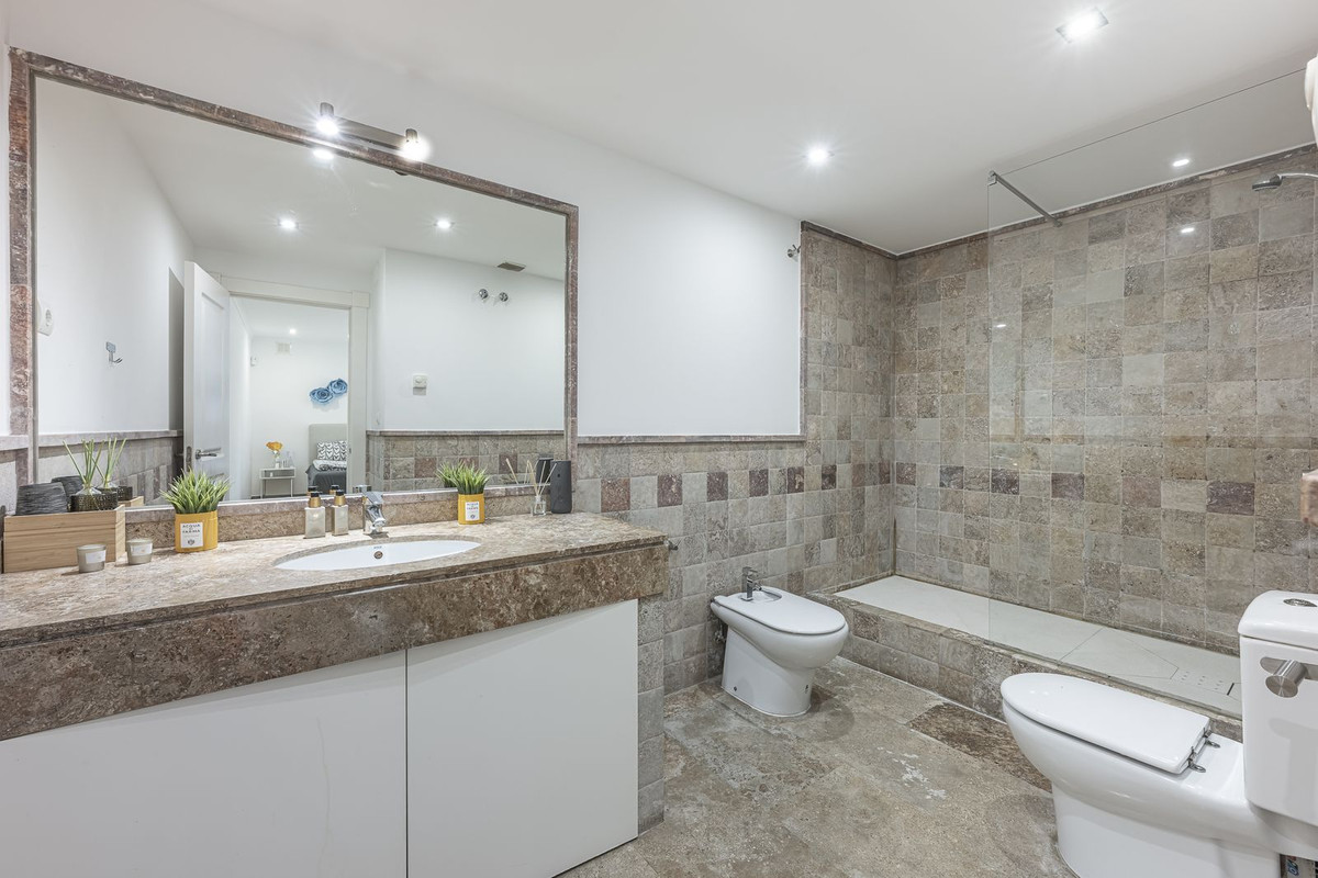 Appartement te koop in The Golden Mile | 3 slaapkamers H5083315