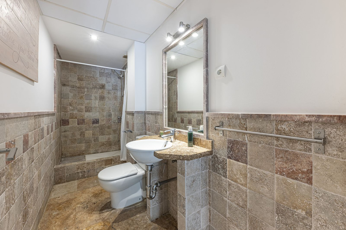 Appartement te koop in The Golden Mile | 3 slaapkamers H5083315