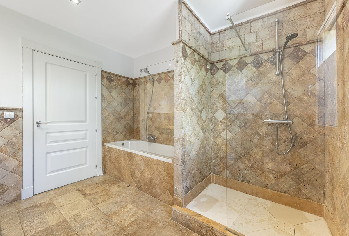 Appartement te koop in The Golden Mile | 3 slaapkamers H5083315