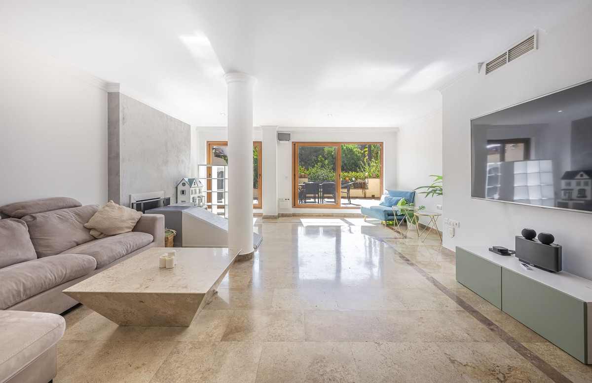 Appartement te koop in The Golden Mile | 3 slaapkamers H5083315