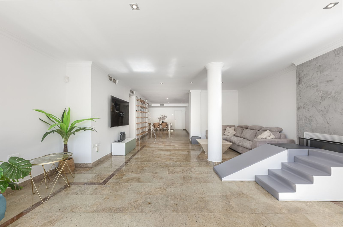 Appartement te koop in The Golden Mile | 3 slaapkamers H5083315