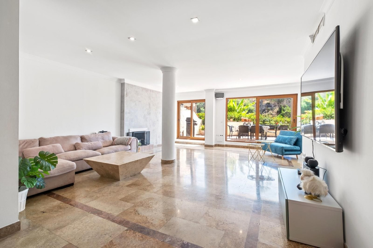 Appartement te koop in The Golden Mile | 3 slaapkamers H5104213