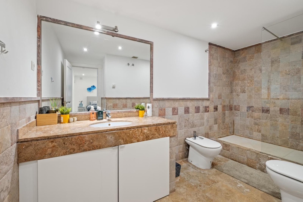 Appartement te koop in The Golden Mile | 3 slaapkamers H5104213