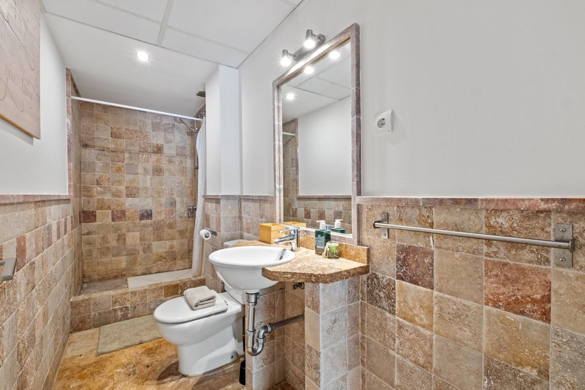 Appartement te koop in The Golden Mile | 3 slaapkamers H5104213