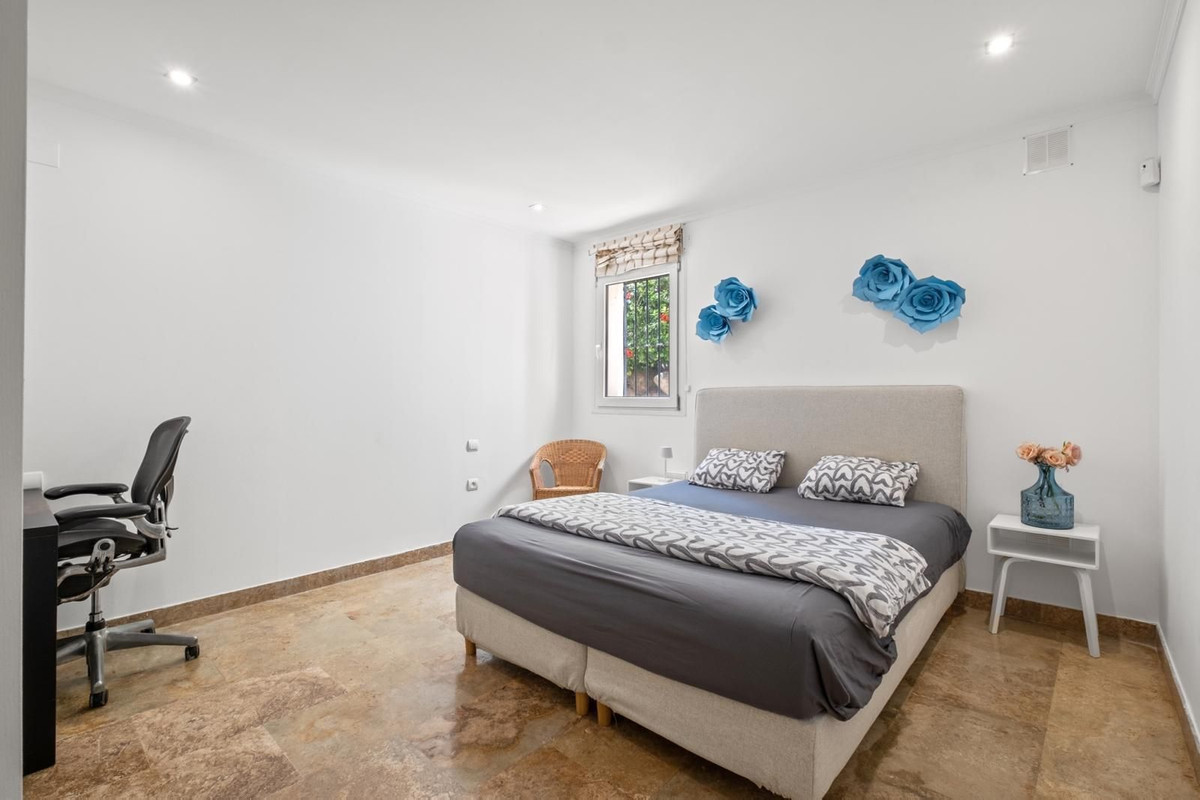 Appartement te koop in The Golden Mile | 3 slaapkamers H5104213
