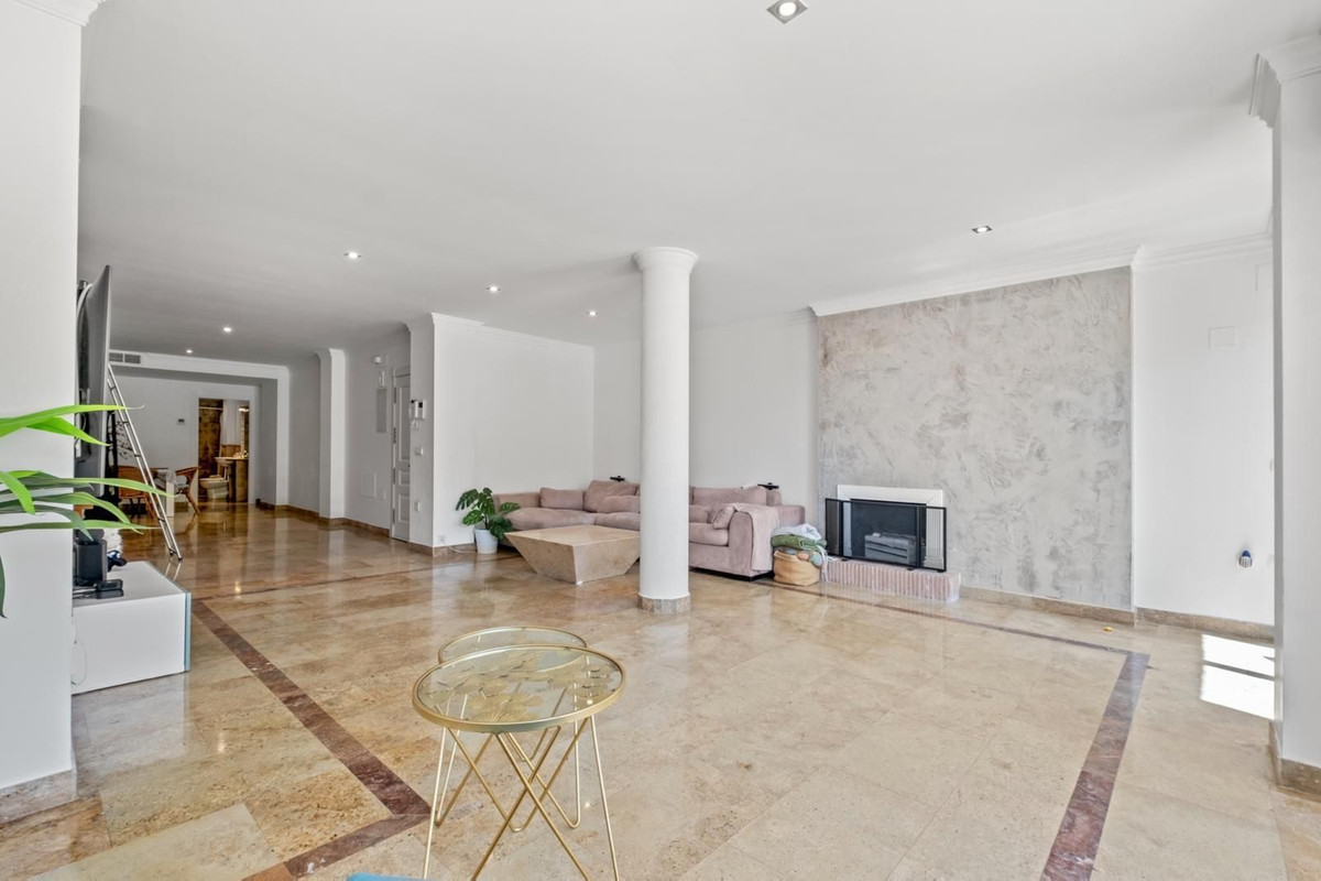 Appartement te koop in The Golden Mile | 3 slaapkamers H5104213