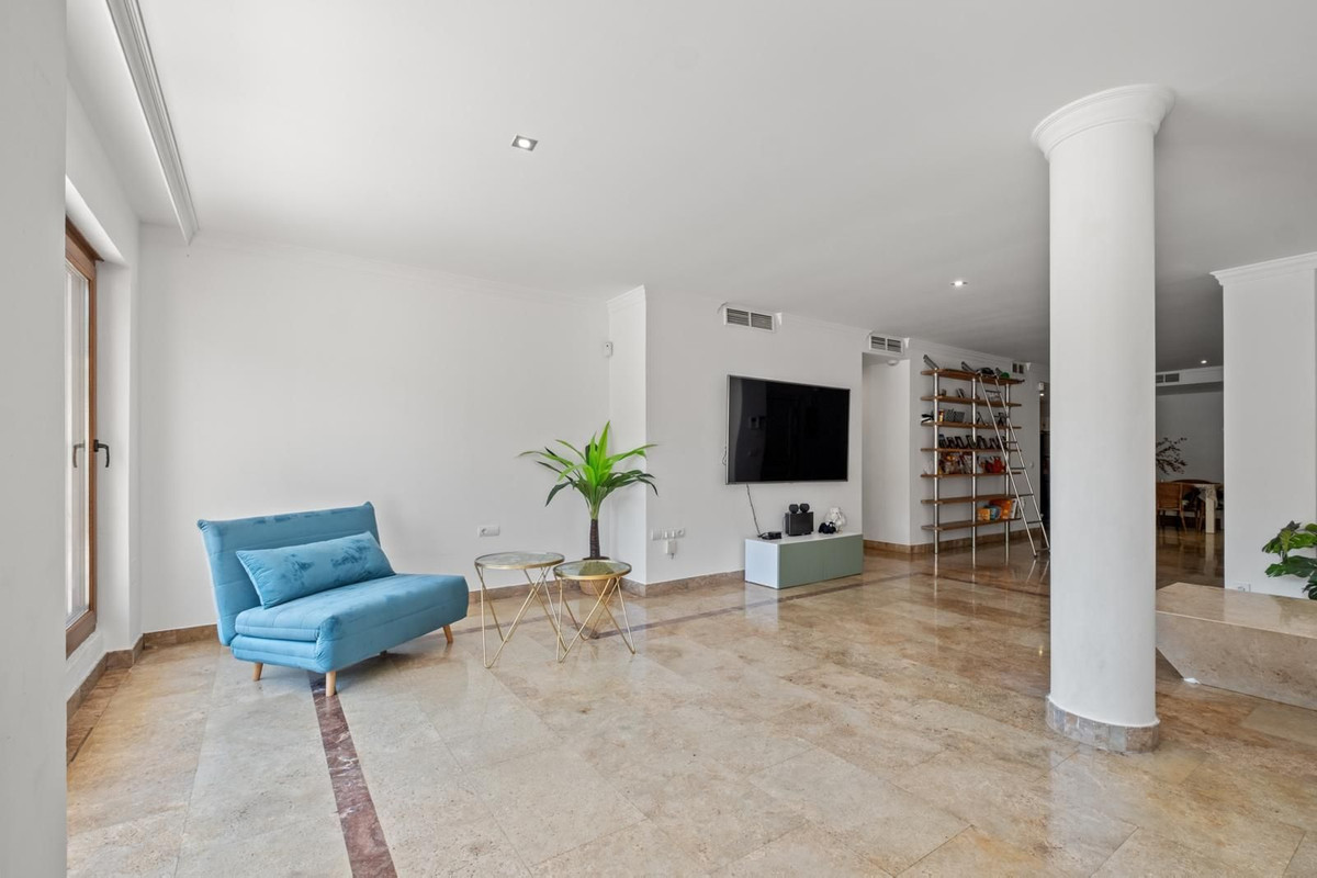 Appartement te koop in The Golden Mile | 3 slaapkamers H5104213