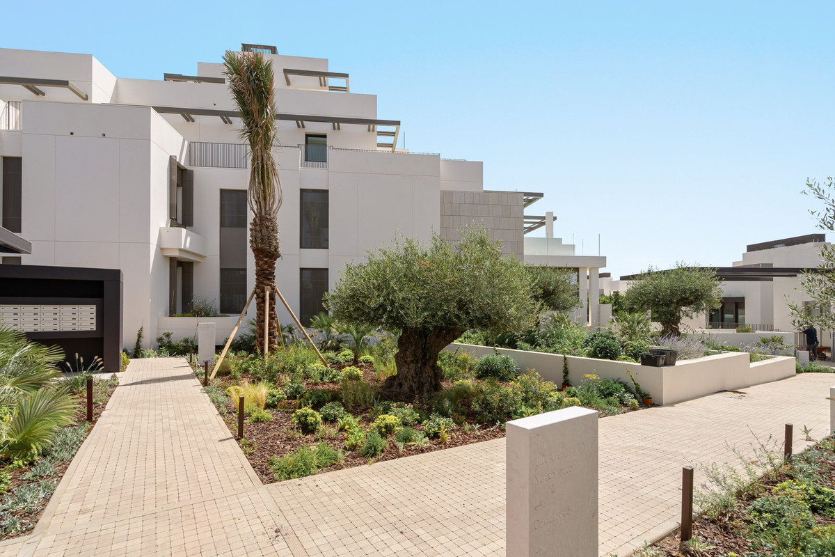 Appartement te koop in The Golden Mile | 4 slaapkamers H5110822