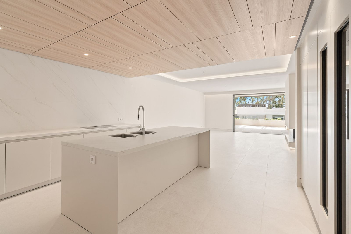 Appartement te koop in The Golden Mile | 4 slaapkamers H5110822
