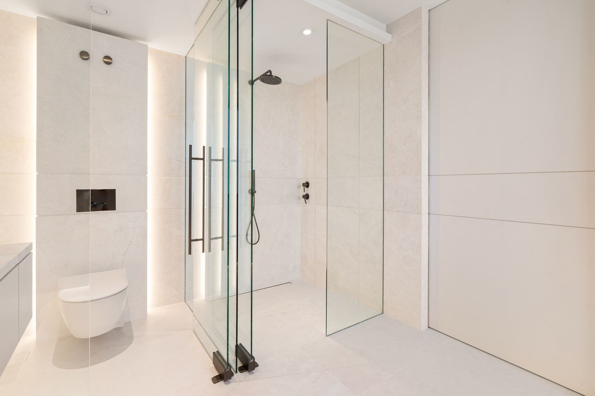 Appartement te koop in The Golden Mile | 4 slaapkamers H5110822