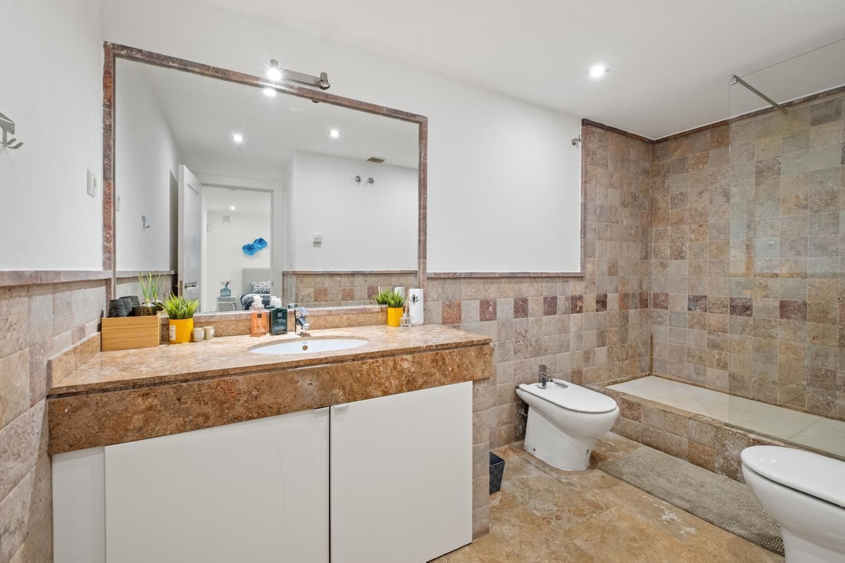 Appartement te koop in The Golden Mile | 3 slaapkamers H5119132