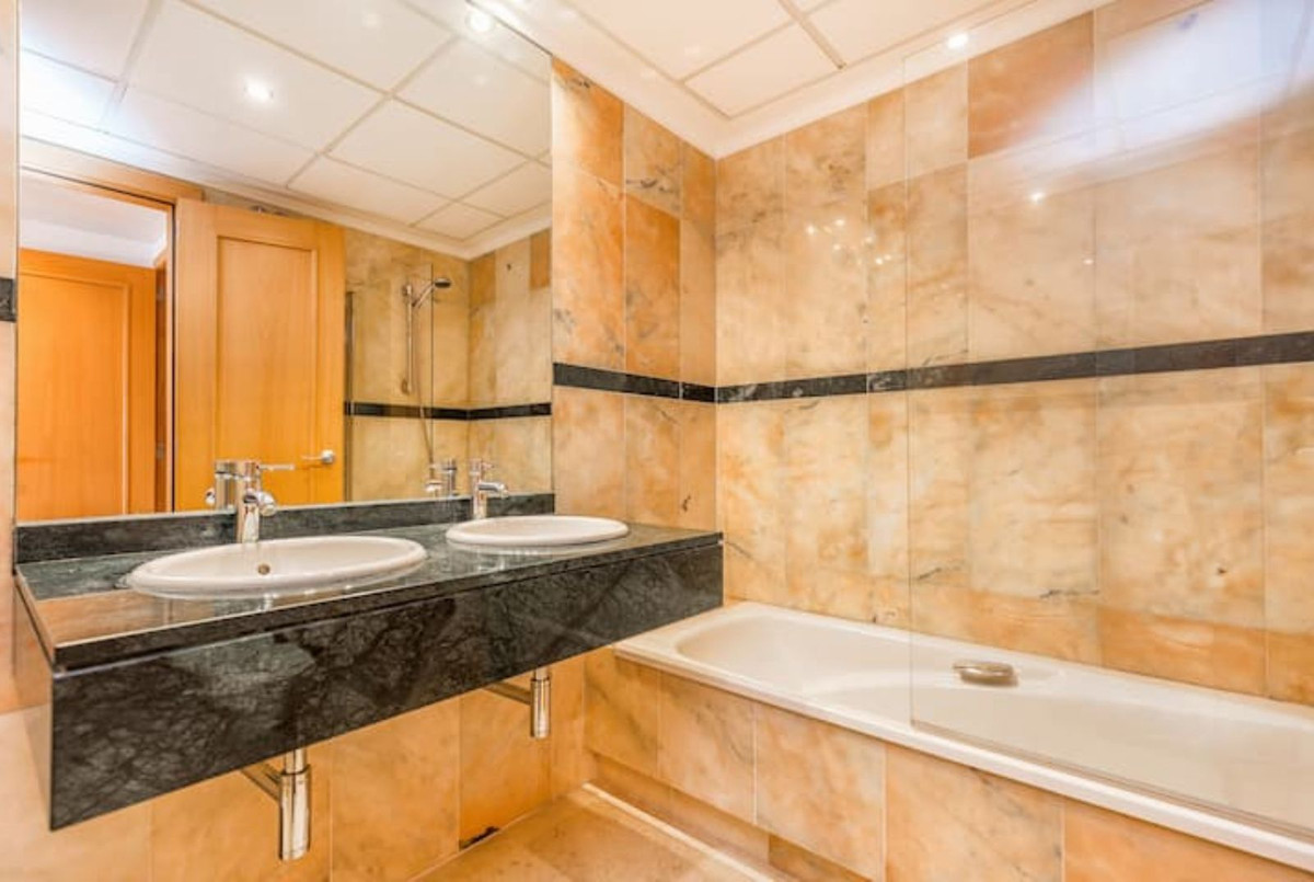 Appartement te koop in The Golden Mile | 1 slaapkamers H5123944