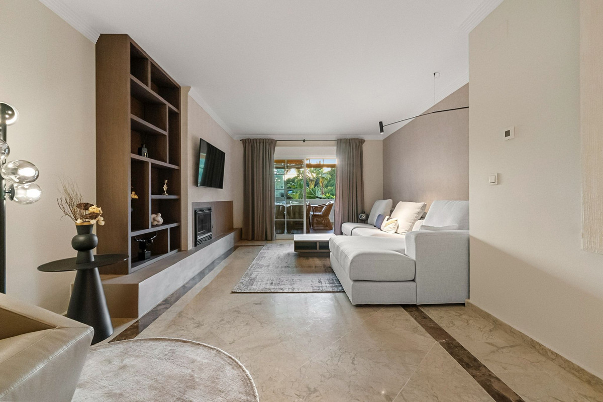 Appartement te koop in The Golden Mile | 3 slaapkamers H5124316