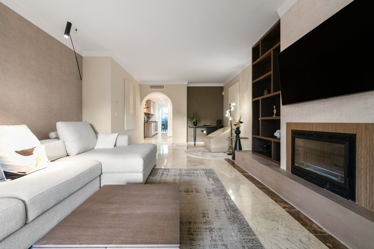 Appartement te koop in The Golden Mile | 3 slaapkamers H5124316