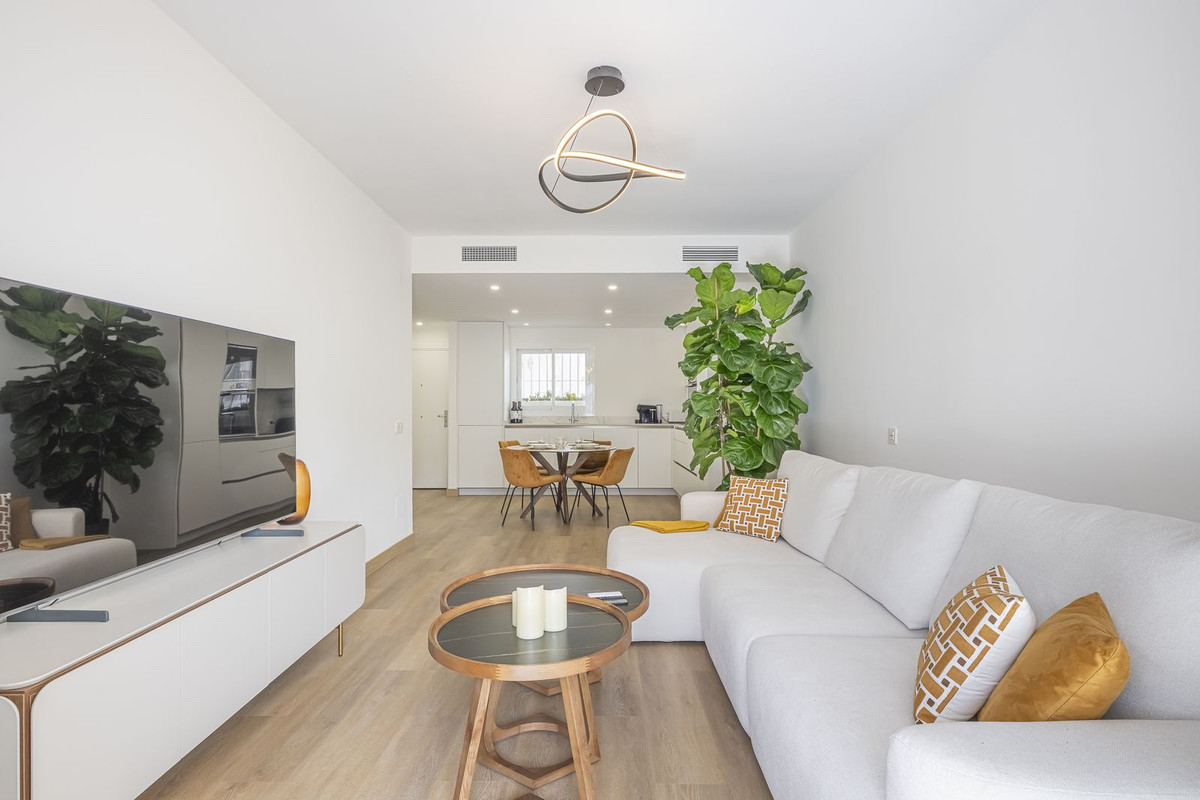 Appartement te koop in The Golden Mile | 1 slaapkamers H5127265